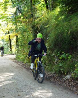 Mountainbiker auf dem Weg zum Dorftrotteltreffen
